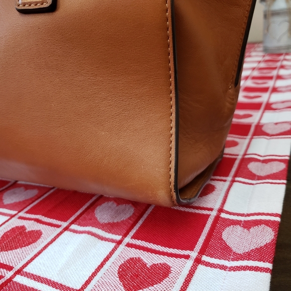 Michael Kors Hamilton Saffiano Leather Tote - Picture 7 of 10